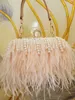 Сумки на плечах роскошные страусовые перо розовые вечеринка вечерняя сумка жемчужная кисточка женские кошельки и сумочки свадебные дизайнерские цепочка сцепления 230426