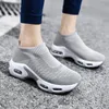 2023 Nuove scarpe da passeggio da donna Calzini alla moda Sneakers Scarpe da allattamento comfort traspiranti Scarpe piatte antiscivolo casual da donna