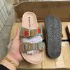 Sandalet retro etnik stil altın toka spot matkap dekoratif içi boş açık ayak parmağı terlikleri flip-aralıklar düz ayakkabılar chaussure femme 230417