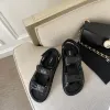 صندل نساء سيدات Calfskin Dad Sandals Summer Summer Designer Sandles Platforms Flats Low Heel Wedge Diamond Buckle Slip on ACL ACR