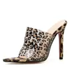 Sandálias estampas de leopardo altas mulheres chinelas de PVC Sapatos pontiagudos de peee toe thin fins feminina bombas de vestido estiletto
