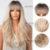 Blonde ombre lange synthetische pruik voor vrouwen platina Hoogte body golvende pruiken met pony cosplay dagelijkse natuurlijke haarwarmtewarmtewarmte