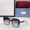 2023 donna uomo occhiali da sole moda di alta qualità montatura in plancia nera occhiali quadrati sfumati di colore viola chiaro disponibili con scatola