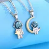 Pendentif Colliers Paire Couple Collier Astronaute Lune Forme Bijoux Cadeau Pour Amoureux Beau LoverPendant