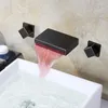 Badkamer wastafel kranen zoals wandgemonteerde LED -bekken kraan met waterval tuit 3 -gat Tap orb set soild messing kuip