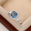 Anéis de casamento temperamento azul zirconia cúbica para mulheres com interesse especial Bandas de engajamento de jóias da moda da moda