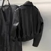 Женские кожаные женщины покрывают весенний ультра-короткий дизайн винтажный Aipper Импорт настоящая куртка для овчины красная и черная модная одежда 2023