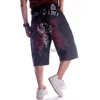 Pantalones cortos para hombres Pantalones cortos de mezclilla sueltos ocasionales de verano Hombres Bordado de ala Jeans bordados Monopatín masculino Marea Hip Hop Pantalones recortados de gran tamaño T230502