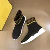 Perfekt mitten av toppsträcka män sneakers skor mesh andedräkt svart vit stickad socke chunky gummisula löpare sport man utomhus tränare eu38-46 originallåda