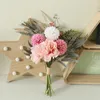 Fiori decorativi Bouquet di fiori artificiali in seta autunnale Festa di nozze Sposa che tiene la disposizione della scrivania a casa Falso