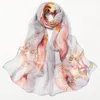 Sciarpa in chiffon di seta da donna Fiore estivo Protezione solare Mare Asciugamano da spiaggia Filato sottile Sciarpa lunga avvolgente Stampa scialle Sciarpe