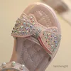 Sandały Dzieci nowe płaskie sandały Bow Rhinestone Girls Księżniczki Summer Buty Dzieci otwarte palce Pearl Beach Sandals Rozmiar