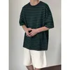 メンズTシャツ夏の半袖Tシャツメンファッション特大のグリーンTシャツストリートウェア韓国ルーズストライプシャツメンズトップM-2xl