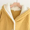 Roupa de sono feminina Inverno Bathrobe lã de banheira sólida Manga longa com capuz para mulheres quentes roupas caseiras bolsos grossos