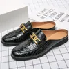 Crocodile patroon mannen half zomerschoenen voor mannen muilezels casual designer schoenen mode loafers luxe slippers sociale mocassins