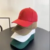 Gorra de diseñador gorra de béisbol de verano para hombre Alfabeto de metal moda casual sombrerera