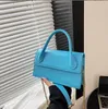 ショルダーバッグハンドバッグ女性PUレザーショルダーバッグLuxurys France Brands Metal Chain Handbag Toteバッグファッション女性のハンドバッグクロスボディバッグQwertyui879