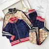 Kinder Jungen Sets Mädchen Brief Designer Kleidung Kleinkind Jungen Trainingsanzug 2 stücke Sport Stil Sweatshirt Kinder Kleidung Baby Kleidung