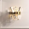 Стеновая лампа Американская европейская пост современный золотисто -металлический хрустальный стеклянный светодиод светодиод для виллы эль -фойе
