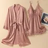 Roupa de sono feminina Sexy Lace Twinset Robe Set Women Bathrobe Suit Summer Kimono Lingerie Nightdress Rayon Home Wear Roupas