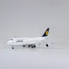 Aircraft Modle B747 Lufthansa Airplane Model Toy 1/150 Airline 747 Plane Model Light and Wheel Landing Gear Plastic Resin Plane Model 230503