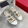 Strand tofflor för kvinnor sommaren platt häl rivets sandaler klassiker märke äkta läder flip flops kvinna skor hotell bad damer sexig sandal stor storlek 35-41-44