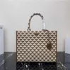 이브닝 백 hh 패션 디자이너 Symbole Jacquard Shoulder Bag 여성 남자 자수 가죽 삼각형 파우치 캔버스 가방 크로스 바디 패브릭 핸드백 지갑 3 크기