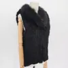 毛皮2021ファッションリアルウサギファッションファーベストハイエンド女性は、ナチュラルアライグマの毛皮ジャケットの女性コートを添えたノースリーブの毛皮のベストを編んでいます