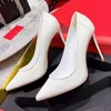 Vita stilettkvinnor skor patent läder glitter sexiga höga klackar lyxdesigner nya blommiga pendlare skor bröllop festskor storlek 35-43 +låda