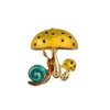 Broches jaune rouge émail broche champignon escargot femmes enfant hommes alliage plantes Banquet fête broche dame chapeau sac accessoires