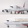 Мод самолета 1/160 Шкала 45,5 см модели самолета 380 A380 ОАЭ авиакомпания авиационная игрушка с легкими колесными шестернями Diecast Plastic Strain Toy 230503