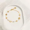 Vrouwen Ketting Armbanden Ontwerper Elegante Gouden en Zilveren Armband Mode Diamant Brief Hanger Klaver Bruiloft Speciale Ontwerp Sieraden