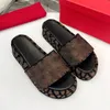 Nouveauté Pantoufles pour Femmes Sandale à Fond Plat Mode Semelle Épaisse chaussures qualité Broderie 5D broderie électrique Diapositives Casual Sans Effort Élégant Pantoufle 35-42