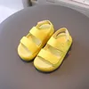 Mode barnsandaler pinkycolor strandskor för flickor sommar pu läder mjuk sula sko barn pojke