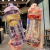 Tumbler 2 litre su şişesi ile zaman işareti ile yeniden kullanılabilir açık havada spor içme şişesi pipetle plastik plastik bardaklar 230503