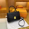 Ontwerper Madeleine BB Collectiemerk reliëf afneembare verstelbare riemkorrel lederen crossbody tassen handtassen luxe dame portemonnees dhgate