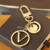 High qualtiy brand Designer Keychain Fashion Purse Pendant Car Chain Charm Bag Keyring Letter logo vTrinket Gifts Accessories