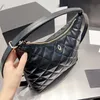 2023 Nieuwe mode luxe ontwerper Crossbody Hobo Black Bag voor vrouwen in in meerdere kleuren 24 cm hoge kwaliteit