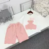 Kinderen modeontwerpster kleding meisjes designer rok o nek shirt set babykleding kinderen tracksuit volledige letter zomer outfit kind top shirts en rokken