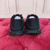 Модная бренда повседневная обувь для женщин плоские кроссовки с низкой пандой черно -серой туман
