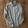 Men's Casual Shirts Men Oxford Retro Shirt Japanese Business Casual Trendy Fashion All-match Loose Tops Male Brand Long-sleeved Patch Shirts Clothes 230504