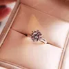 Clásico 6 garras anillo de compromiso solitario de diamante redondo anillo de bodas de diamantes Anillos de mujer de diseñador Anillos de compromiso de los amantes de la boda para mujeres