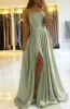 Spaghetti Sexiga remmar brudtärna Split Side Long Mint Green Maid of Honor Gowns Plus Size Prom Dresses BC9791