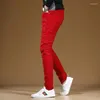 Męskie spodnie Corduroy Red Men Autumn Fashion Lett Hafdery Korean Style Casual Cotton Slim Fit Prosty Spodni