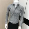 Camicie casual da uomo 2023 Abbigliamento da uomo Classico a righe Semplicità Bottone Colletto rovesciato Moda Business Primavera Estate Formale Sottile