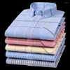 Chemises décontractées pour hommes Chemises décontractées en coton pour hommes Coupe régulière à manches longues Poche Oxford Robe boutonnée à carreaux Soild Plaine et chemisiers