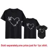 Familjsmatchande kläder Mother Kids Fashion Baby Girl kläder 1pc Mamma och dotter T -shirt för toppar 230504