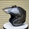 Casques de moto 4 gris casque hommes et femmes demi avec lumière moulée intégrée sécurité adulte route ultraléger