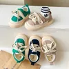 Athletic Outdoor Baby Buty Buty wiosna lato Koreańskie chłopiec płócienne buty wszechstronne dla dzieci dziewczęta miękkie swobodne buty fala zapatillas aa230503