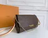 Couro genuíno 40718 Bola favorita Moda Mulheres Crossbody Bag Lady Designer Sacos de corrente embreagem Correia de ouro Alta qualidade 3 cores marrom